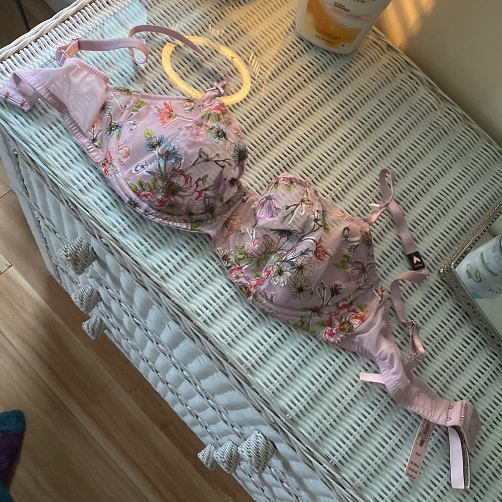 Victoria Secret bra